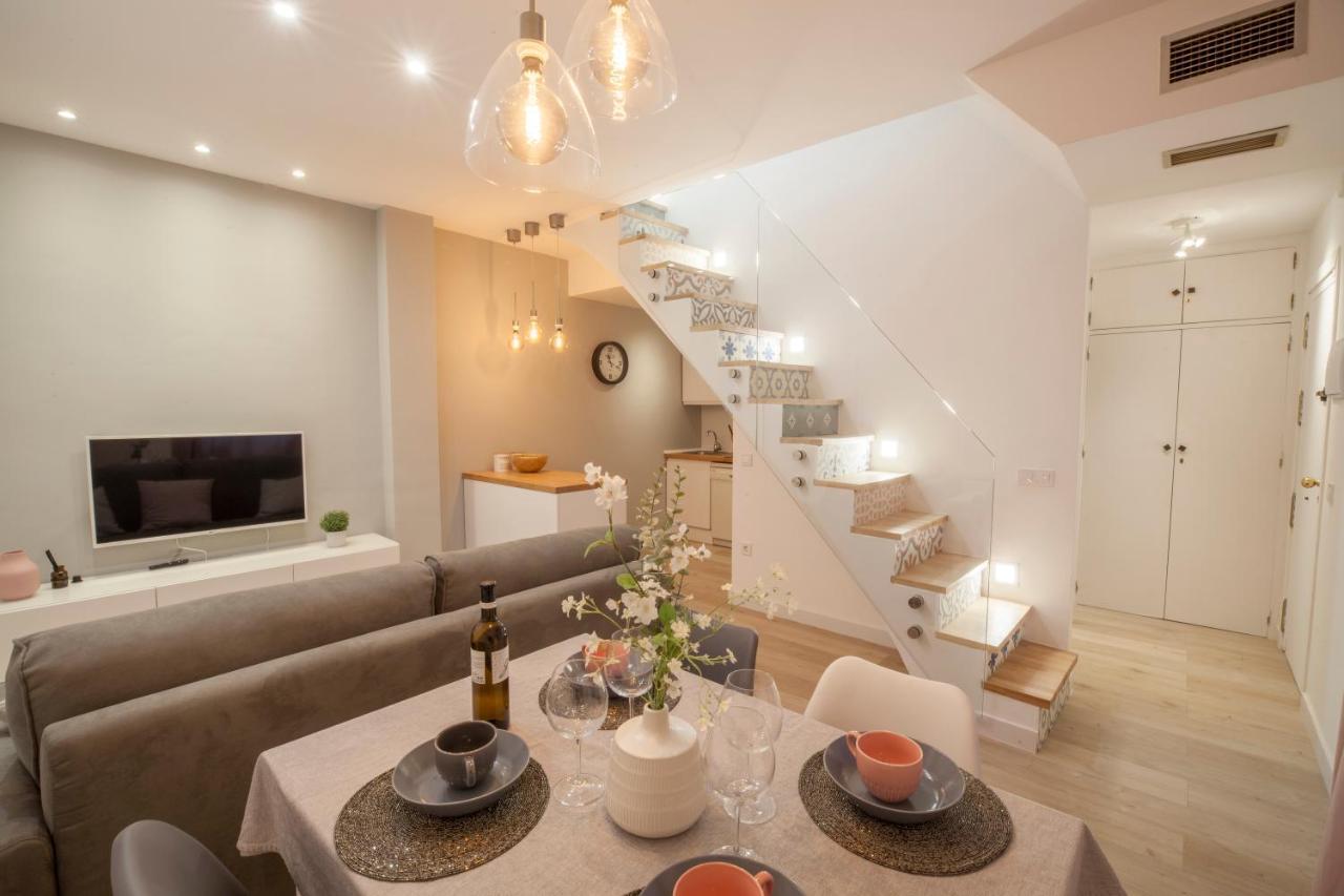 El Apartamento De Rosi Sevilla Bagian luar foto