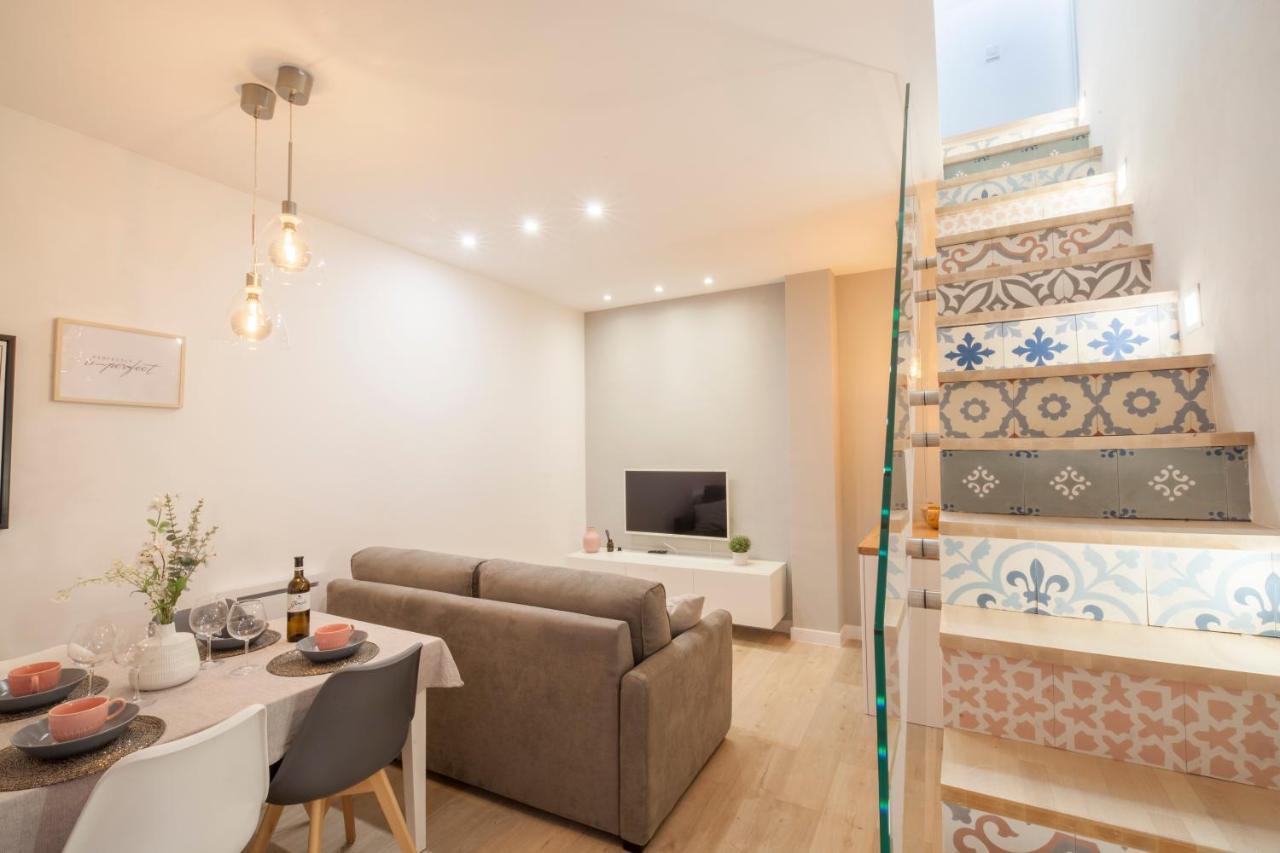 El Apartamento De Rosi Sevilla Bagian luar foto