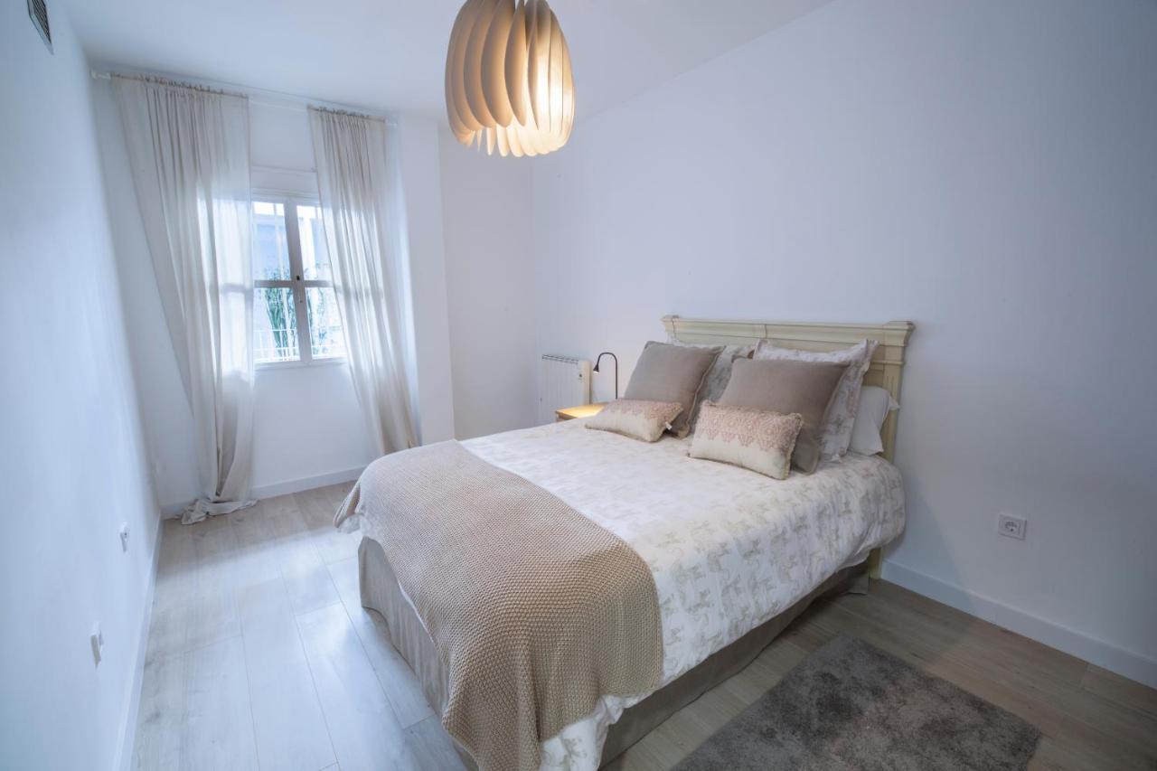 El Apartamento De Rosi Sevilla Bagian luar foto