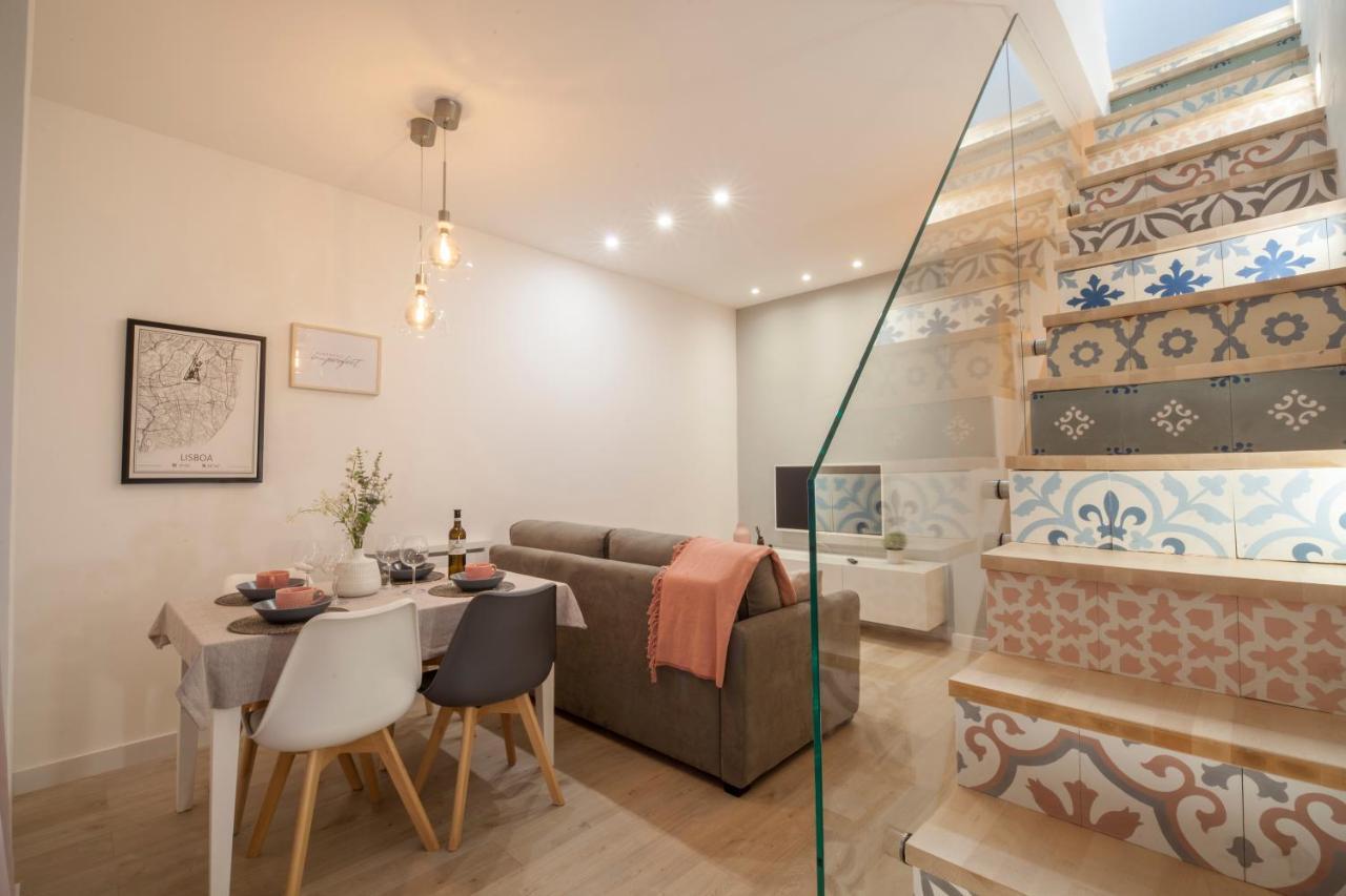 El Apartamento De Rosi Sevilla Bagian luar foto