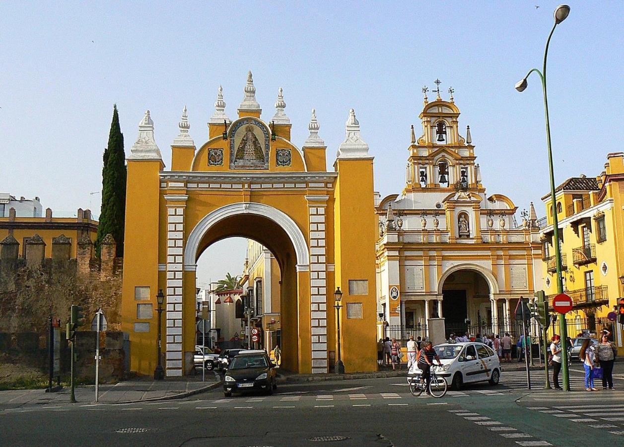 El Apartamento De Rosi Sevilla Bagian luar foto